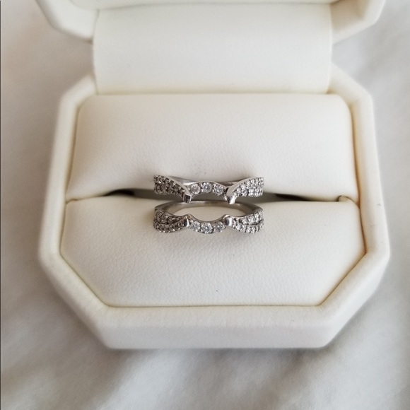 Diamond Wedding Ring Set - Picture 4 of 9